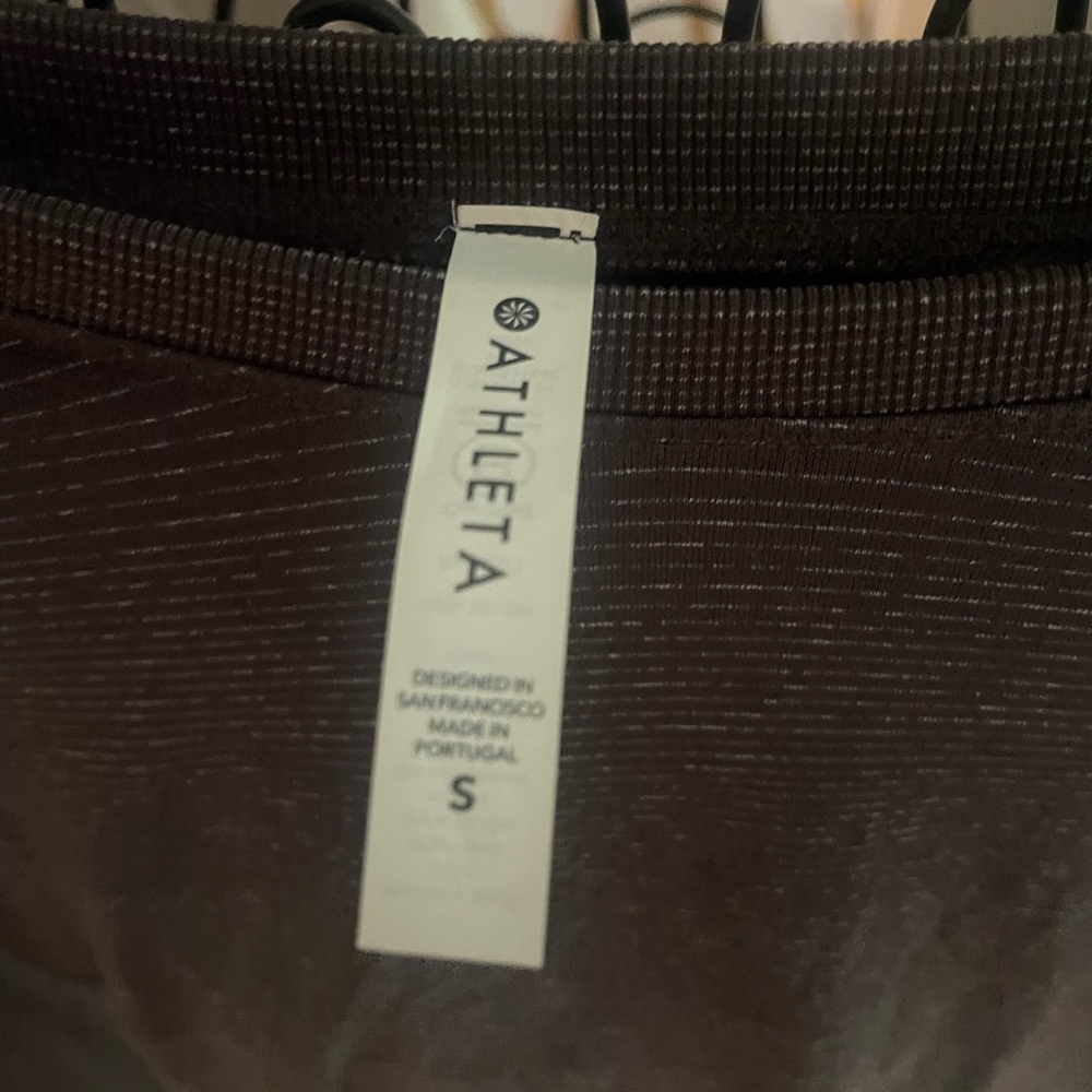 Athleta top